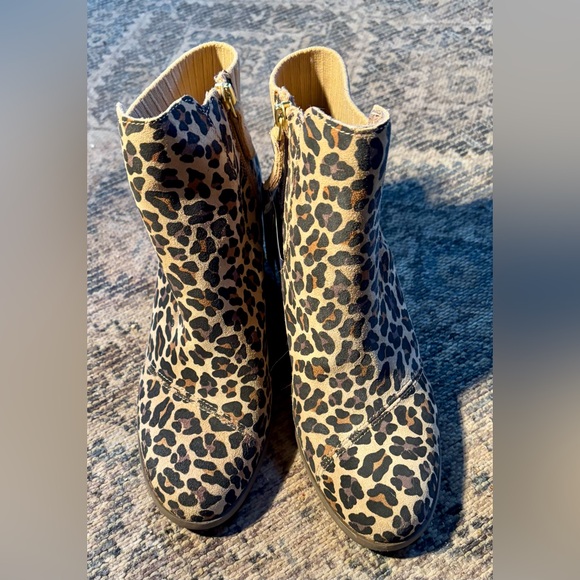 ⭐️TOMS Sadie Boot Size 8 Tan Leopard Print⭐️ NWT - Picture 2 of 11
